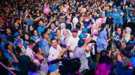 Calon Gubernur dan Wakil Gubernur Lampung, Rahmat Mirzani Djausal (Mirza) dan Jihan Nurlela, turut hadir dan larut dalam kegembiraan bersama masyarakat. 