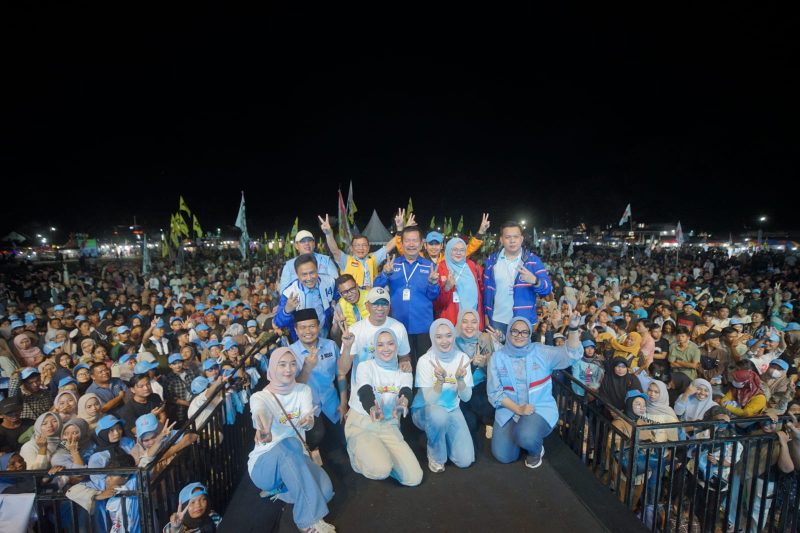 Ketua partai pengusung Rahmat Mirzani Djausal turun gunung kampanye terakhir di Lampung Timur. 