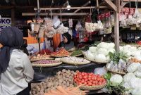 Aktivitas pedagang di Pasar Pasir Gintung Bandar Lampung. Foto: Ist