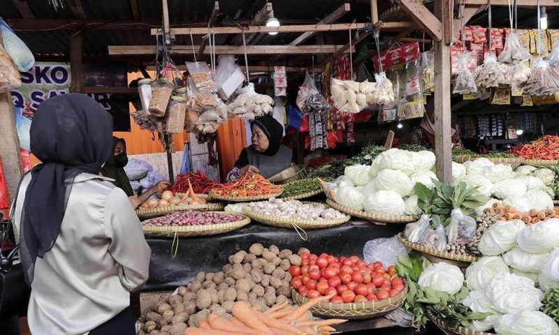 Aktivitas pedagang di Pasar Pasir Gintung Bandar Lampung. Foto: Ist