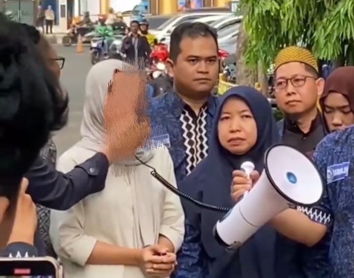 Tangkap layar klarifikasi mahasiswa UBL meminta maaf kepada pihak kampus IIB Darmajaya. 