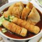 Empek-empek ikan tenggiri, salah satu kuliner khas Palembang. Foto: Pinterest/berandalappung.com