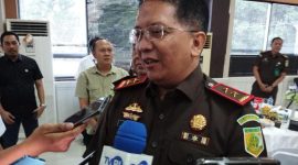 Kepala Kejaksaan Tinggi (Kajati) Lampung, Kuntadi saat diwawancarai awak media. 