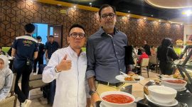 Pengamat Pemberdayaan Indonesia bersama Aktivis HAM Azhari Azhar. Foto: Wildanhanafi/berandalappung.com