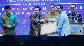 Pemerintah Kabupaten Pringsewu meraih penghargaan Predikat Kepatuhan Pelayanan Publik dari Ombudsman Republik Indonesia. 