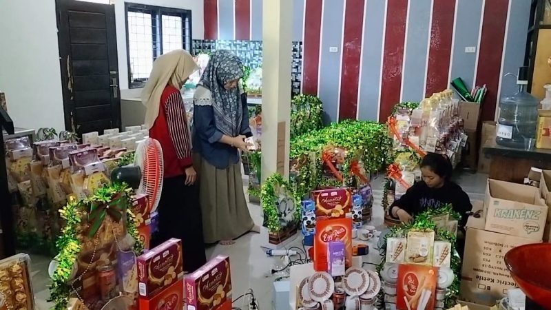 Jelang Natal 2024, Bisnis Parcel Mutia Banjir Pesanan hingga 1.000 Paket. 