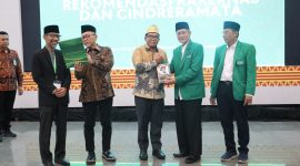 Menteri Koordinator Bidang Pangan, Zulkifli Hasan (Zulhas), dalam acara penutupan Rapat Kerja Nasional (Rakernas) II Pengurus Besar (PB) Mathla'ul Anwar. 