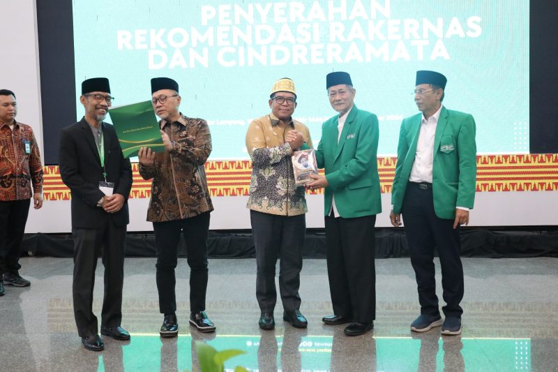 Menteri Koordinator Bidang Pangan, Zulkifli Hasan (Zulhas), dalam acara penutupan Rapat Kerja Nasional (Rakernas) II Pengurus Besar (PB) Mathla'ul Anwar. 