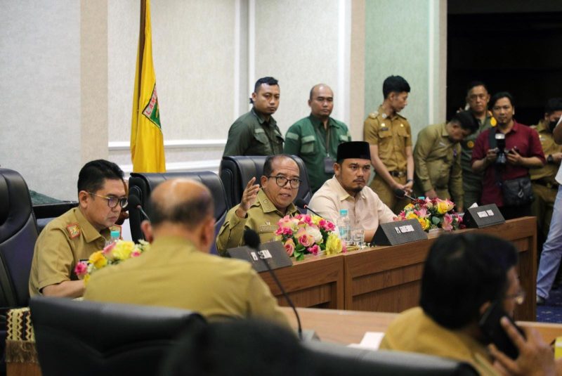 PJ Gubernur Lampung Pimpin Rapat bersama pengusaha singkong Lampung. 