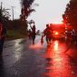 Satlantas Polresta Bandar Lampung bergerak cepat mengatasi tumpahan solar. 