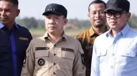 PJ Bupati Pringsewu Marindo dampingi Wamendagri Bima Arya tinjau irigasi. 
