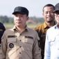 PJ Bupati Pringsewu Marindo dampingi Wamendagri Bima Arya tinjau irigasi. 