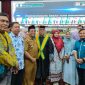 Profesor Kusuma Adhianto seusai dikukuhkan menjadi guru besar bersama Kepala Dinas Pangan Kota Bandar Lampung Ikhwan Aji Wibowo. Foto: Wildanhanafi/berandalappung.com