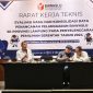 Ketua PWI Lampung, Wirahadikusumah disaat menyampaikan materi dihadapan anggota Bawaslu Se-Lampung. Foto: Wildanhanafi/berandalappung.com