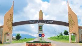 Tugu Kantor Pemerintahan Kabupaten Pesawaran. Foto: Ist