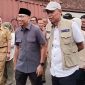 Gubernur Lampung Terpilih Rahmat Mirzani Djausal dampingi Wakil Menteri Kesehatan RI tinjau korban banjir. 