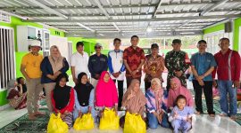 PWI Lampung dan Warga Coffe salurkan bantuan kepada korban banjir. Foto: Wildanhanafi/berandalappung.com