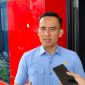 Penyaluran bantuan ini dilakukan oleh Anggota DPRD Kota Bandar Lampung dari Fraksi Gerindra, Rizaldi Adrian, yang mewakili Ketua MPR RI Ahmad Muzani. Foto: Wildanhanafi. 
