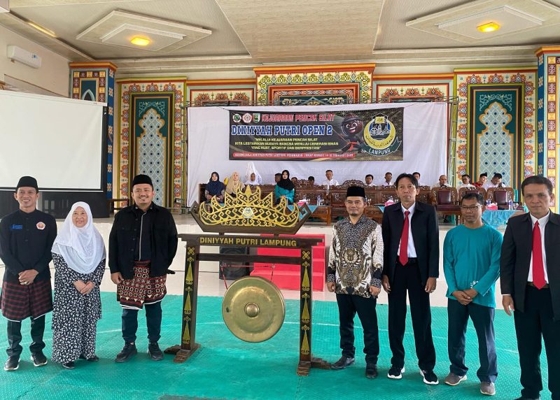 Wakil Ketua 2 Ikatan Pencak Silat Indonesia (IPSI) Pesawaran, Riza Fahlevi, secara resmi membuka Kejuaraan Pencak Silat. 