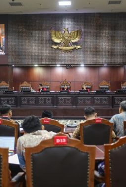 Putusan MK Soal Gibran: Ada Temuan Soal Ijazah, Tapi Gugatan Tak Diterima